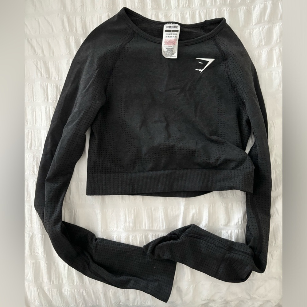 Long sleeve cropped gym shark shirt